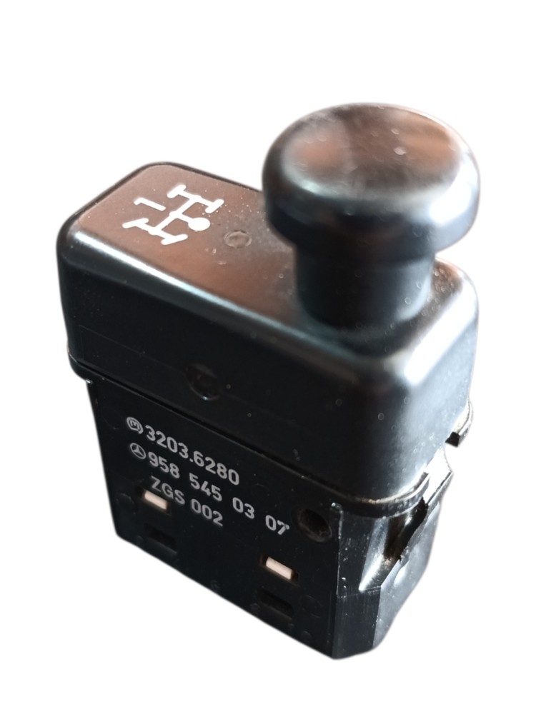 Botão Basculante De Tomada Força Mercedes Benz 9585450307