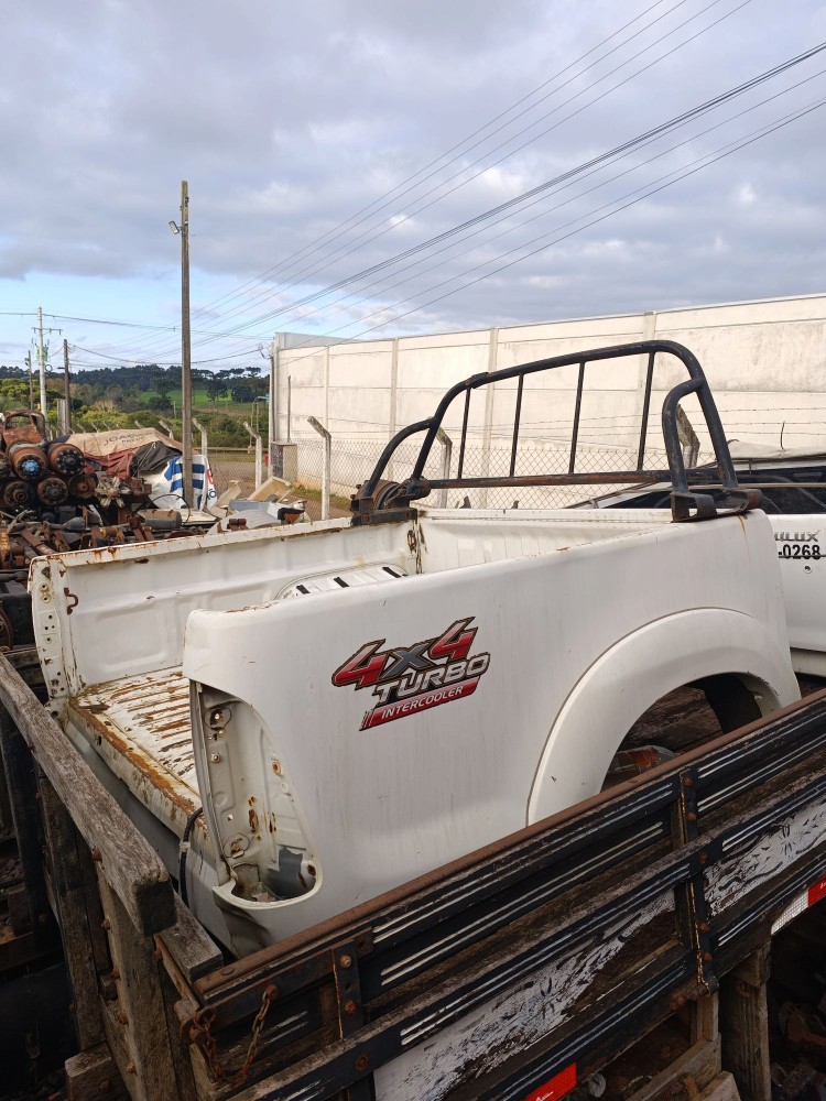 Caçamba Toyota Hilux 3.0 2012