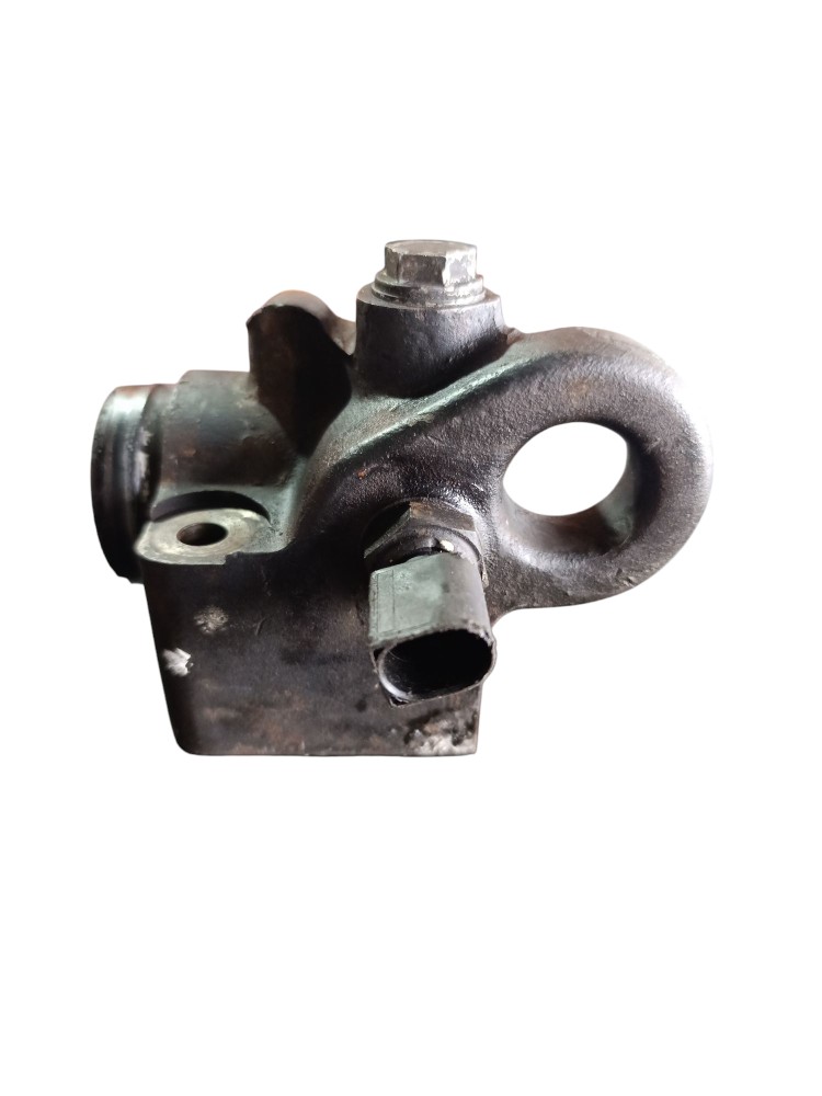 Conexão Bomba Dágua Mercedes Axor 1933 2009 A9062032036
