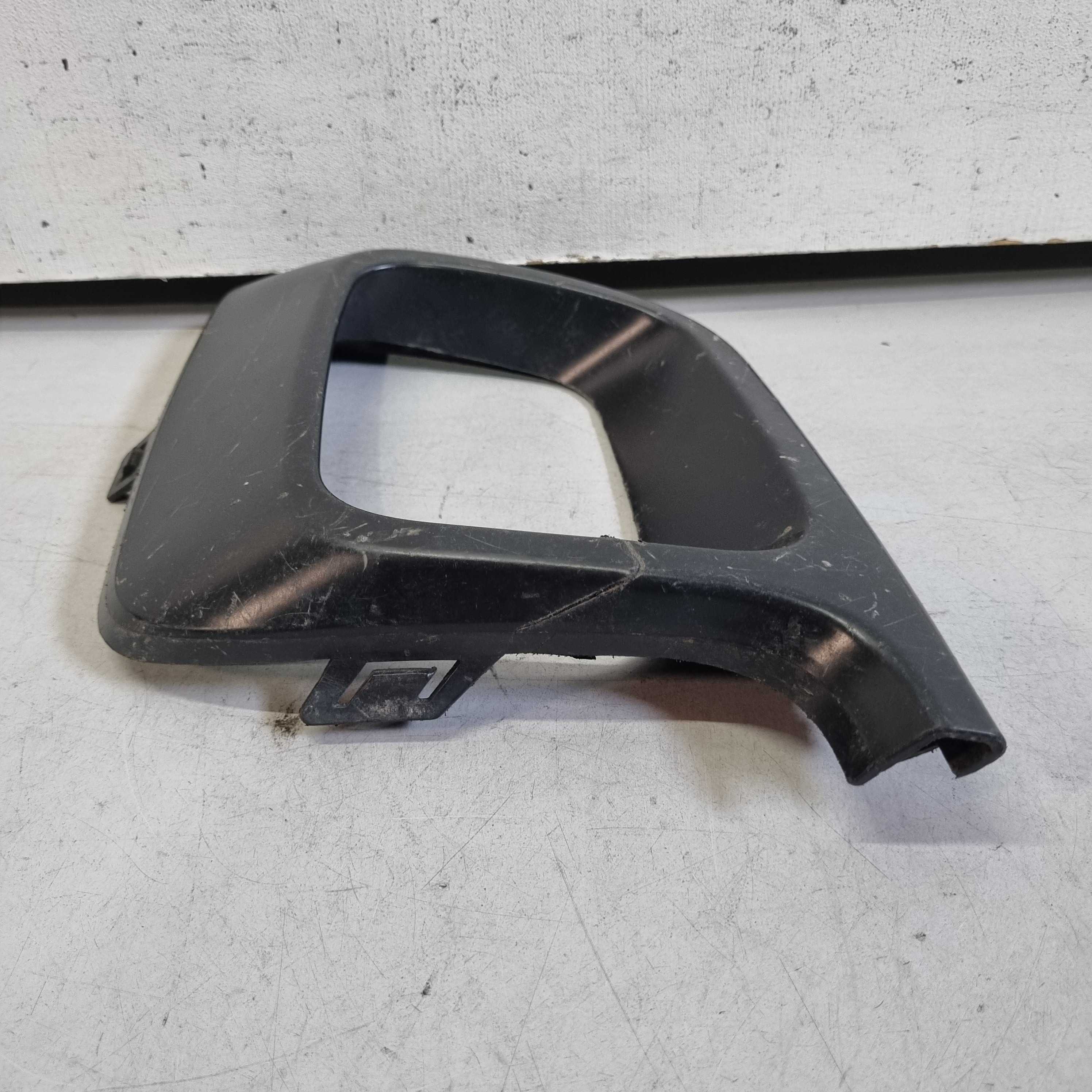 Moldura Lado Direito Grade Fompass Diesel 2017/2020 Seminovo 3