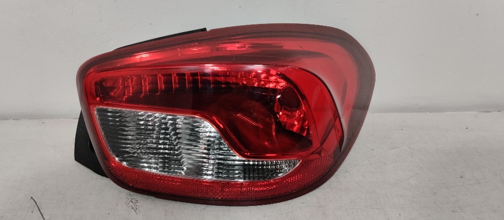 Lanterna Direita Renault  Kwid 2017 A 2021 Recuperado Origin Direito/passageiro Vermelha 2