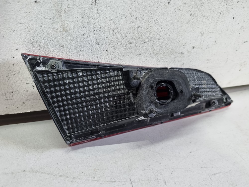 Lant.dir. Tampa Trás. Hyundai Hb20 Sedan 2020/2022 Seminovo. 4