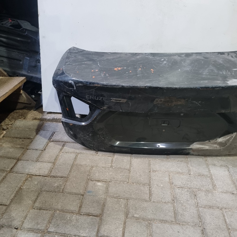 Tampa Traseira Chevrolet Cruze Modelos 2017/2021 2
