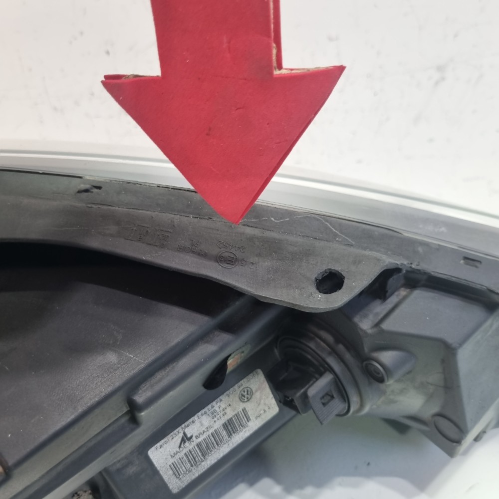 Farol C/friso Prata Do Lado Esquerdo Volkswagen G7 2016/2018 Esquerdo/motorista 4