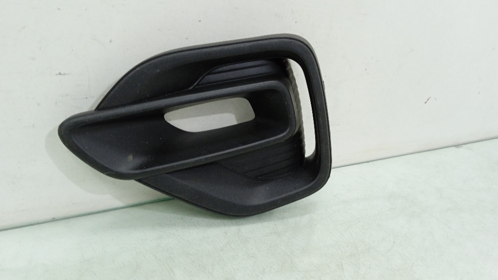 Moldura Cibié Lado Direito Fiat Pulse 2022 / 2024 Seminovo. 2