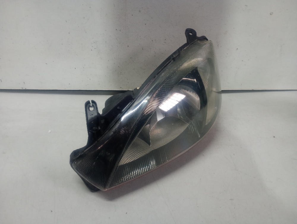 Farol Mascara Negra Lado Esquerdo Chevrolet Corsa 2003/2007 Esquerdo/motorista 2