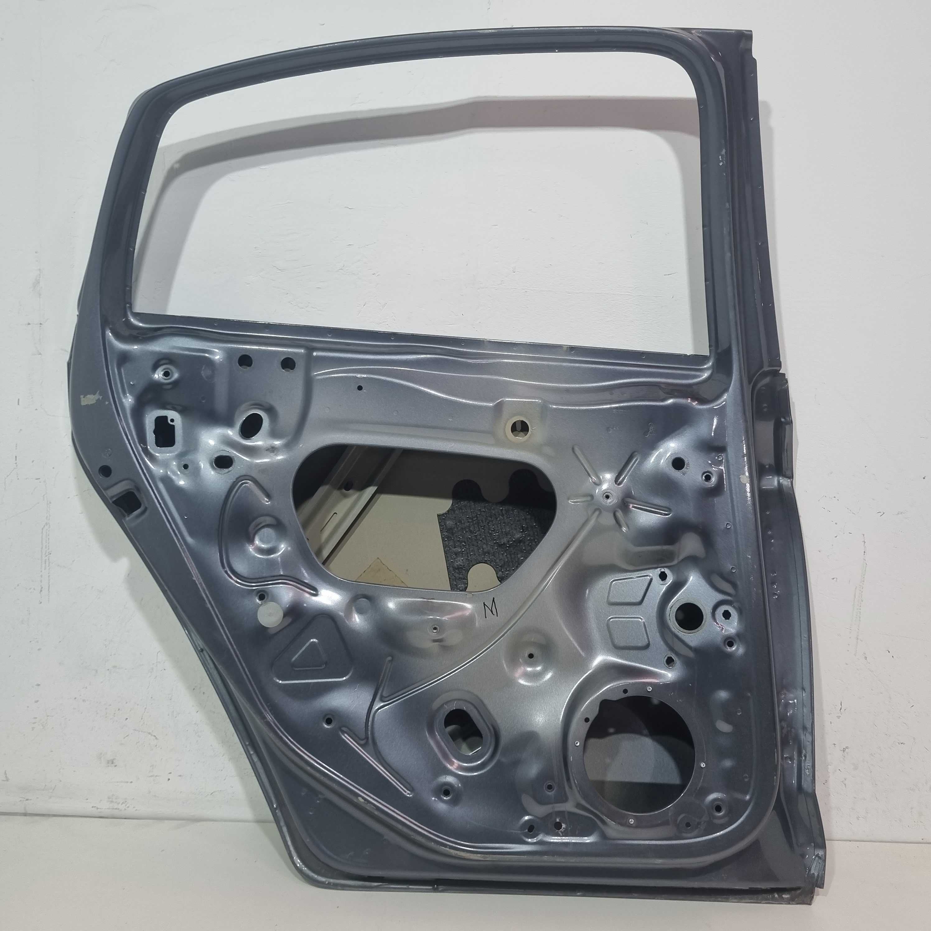 Porta Traseira Do Lado Esquerdo Volkswagen Virtus 2017/2024 Traseira Esquerdo 6