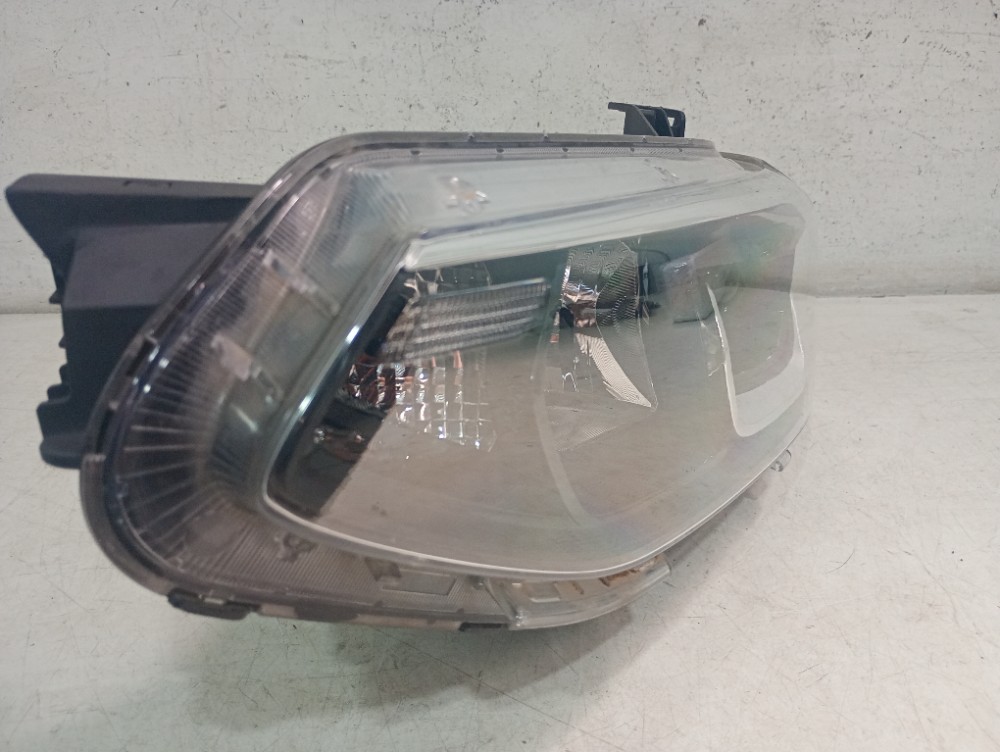 Farol Dianteiro Esquerdo Chevrolet Tracker 2020/2023 Esquerdo/motorista 3