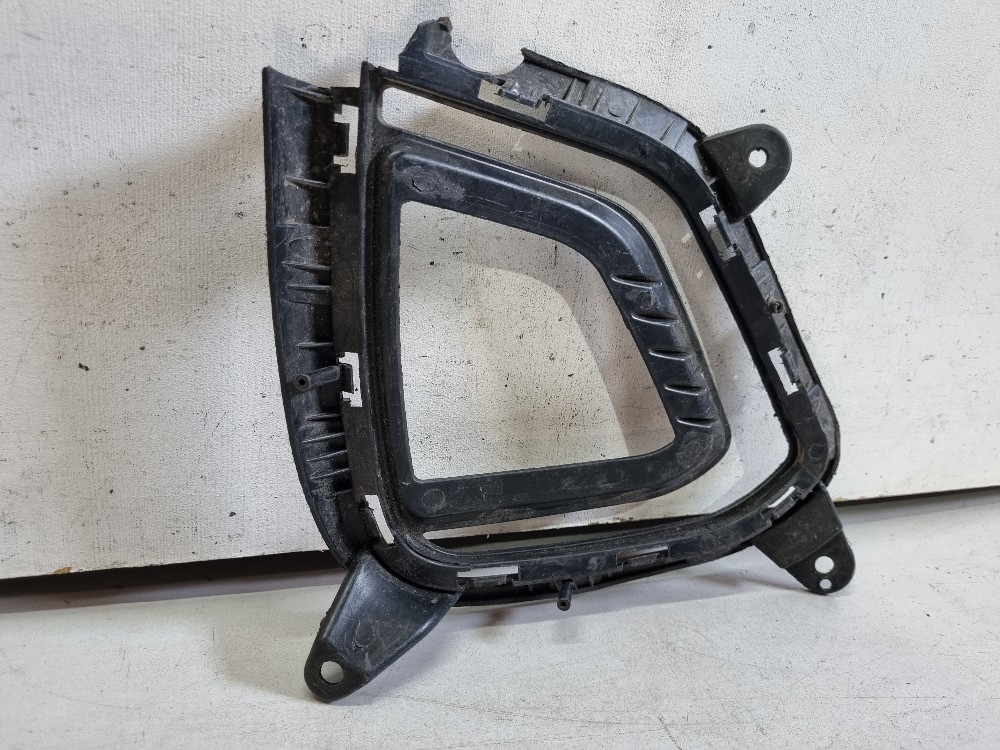 Moldura Do Cibié Esquerdo Hyundai Creta 2017/2020 Semi Nova 4