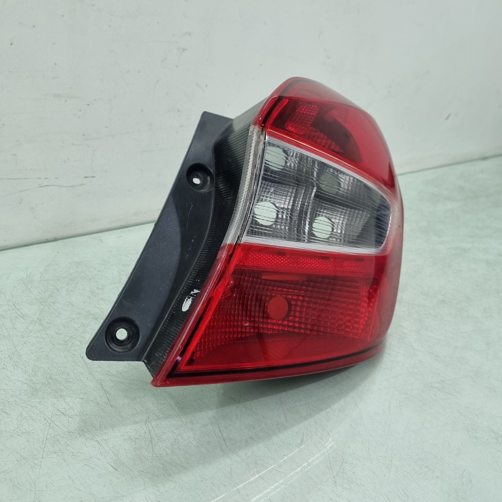 Lanterna Lado Direito Do Ford Ka Hatch 2015/2018 Recuperado. 2