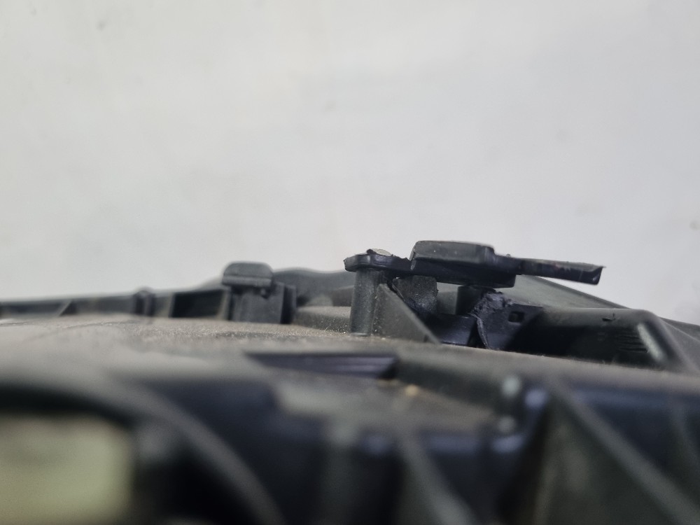 Farol Direito Friso Cromado Do Vw Polo 2017/2021 Recuperado. 7