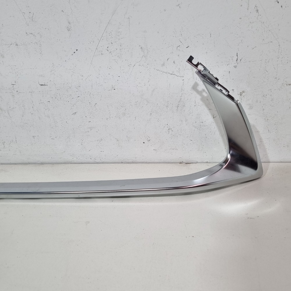Moldura Inferior Da Grade Lexus Is300 Modelos 2020/2022 8