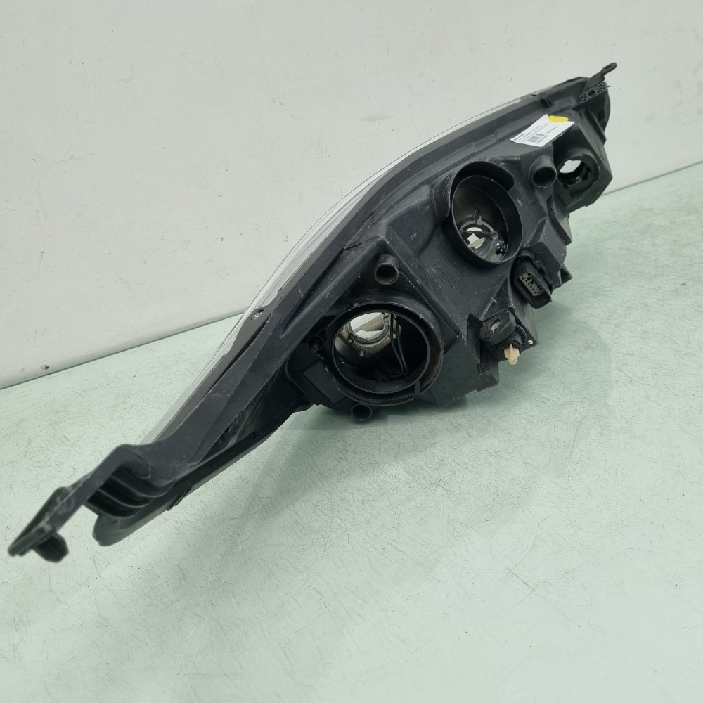Farol Esquerdo Cromado Ford New Fiesta 2014/2019 Usado. Esquerdo/motorista 4