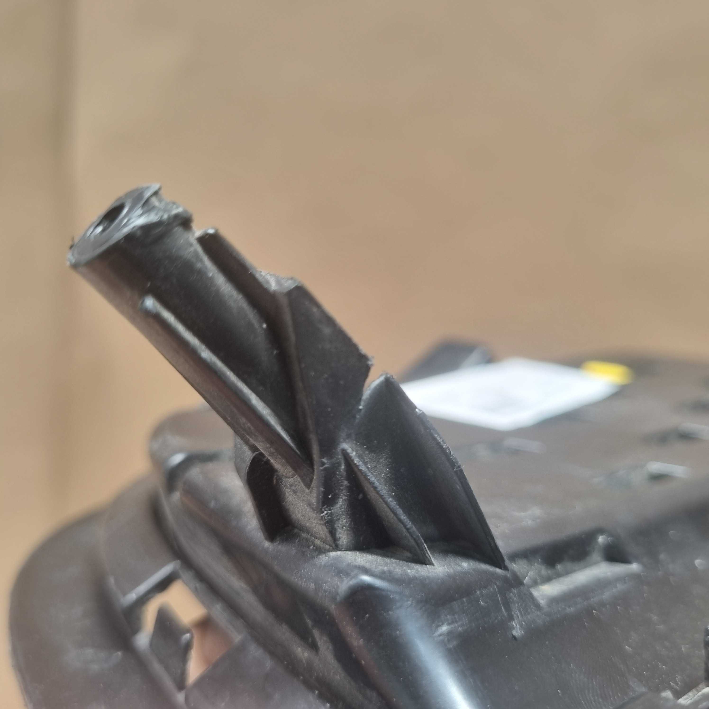 Moldura Farol De Milha Esquerdo Chery Tiggo 5 2017/2021 Preto Esquerdo 5