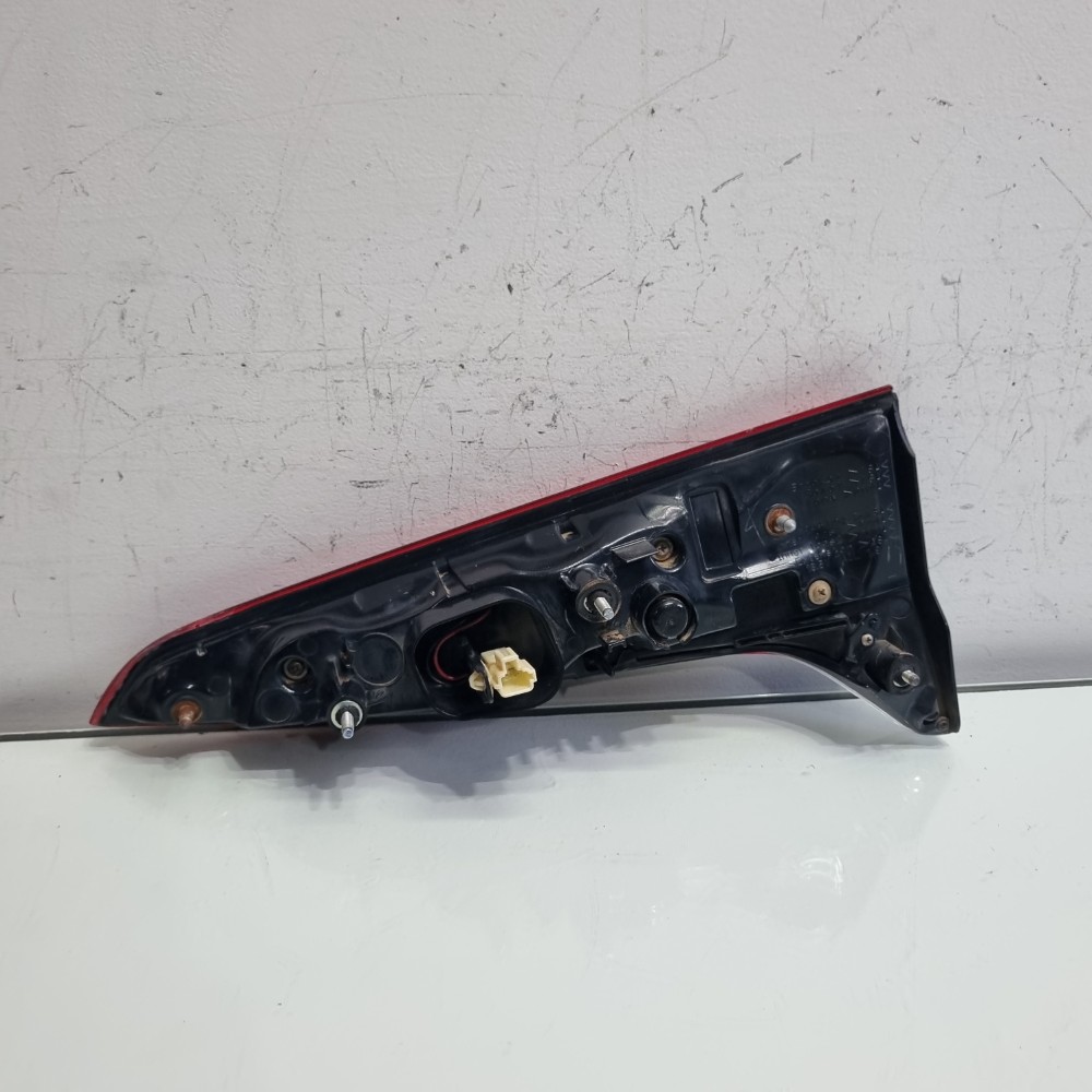 Lanterna Esquerda Tampa Toyota Hilux Sw4 2020 2021 2022 2023 Esquerdo/motorista 5