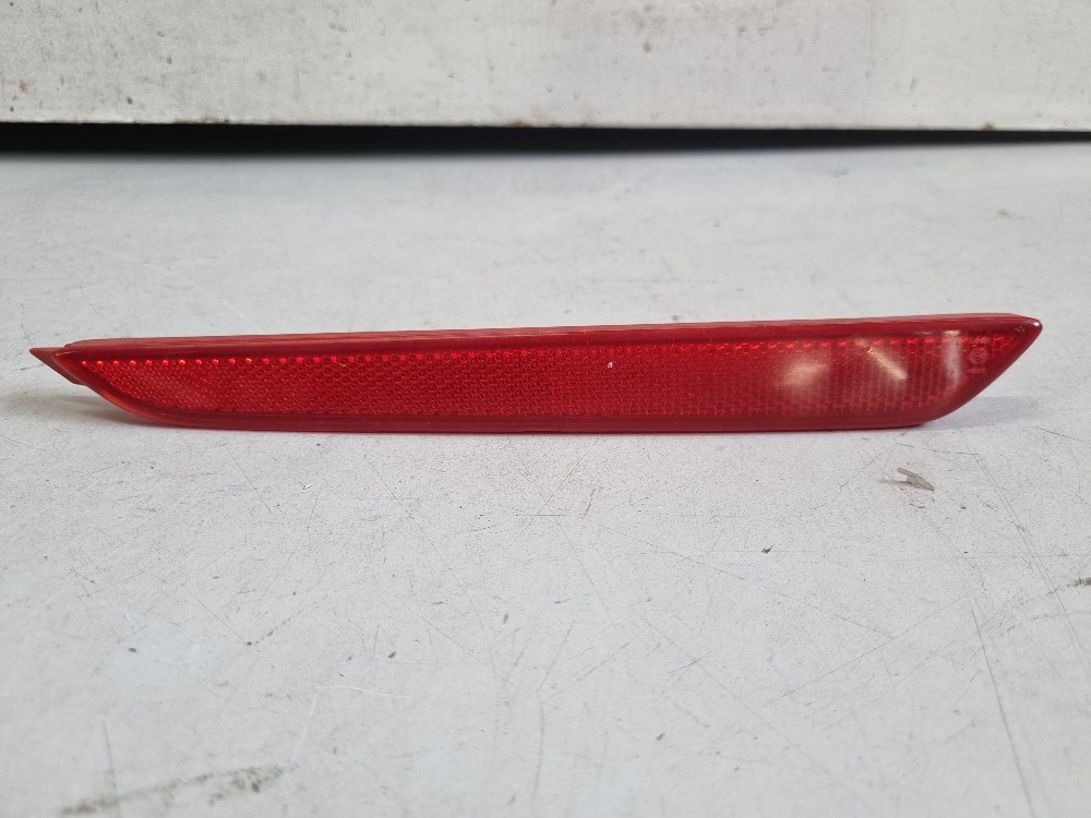 Refletor Direito Do P-choque Traseiro Hb20 Hatch 2013/ 2015. 1