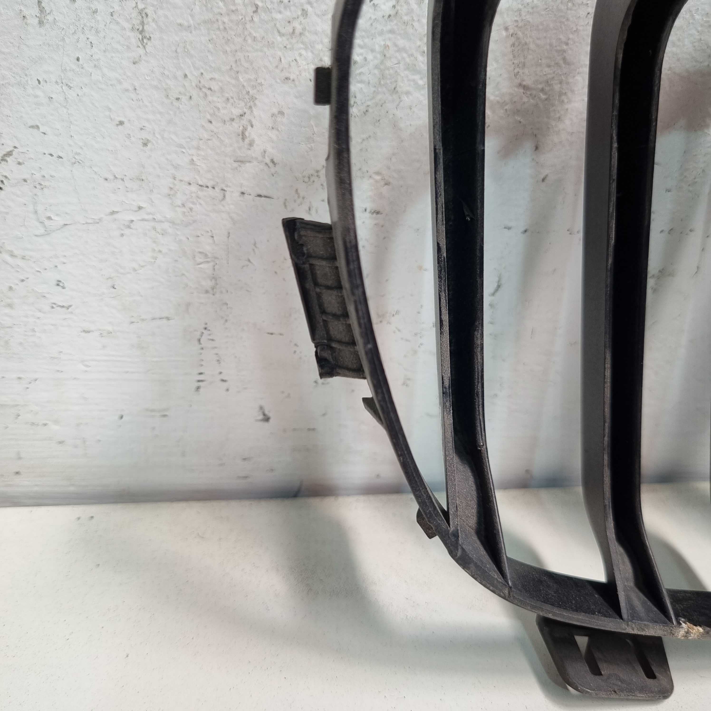 Grade Superior Do Lado Esquerdo Bmw X1  Modelos 2011/2015 Preto 7