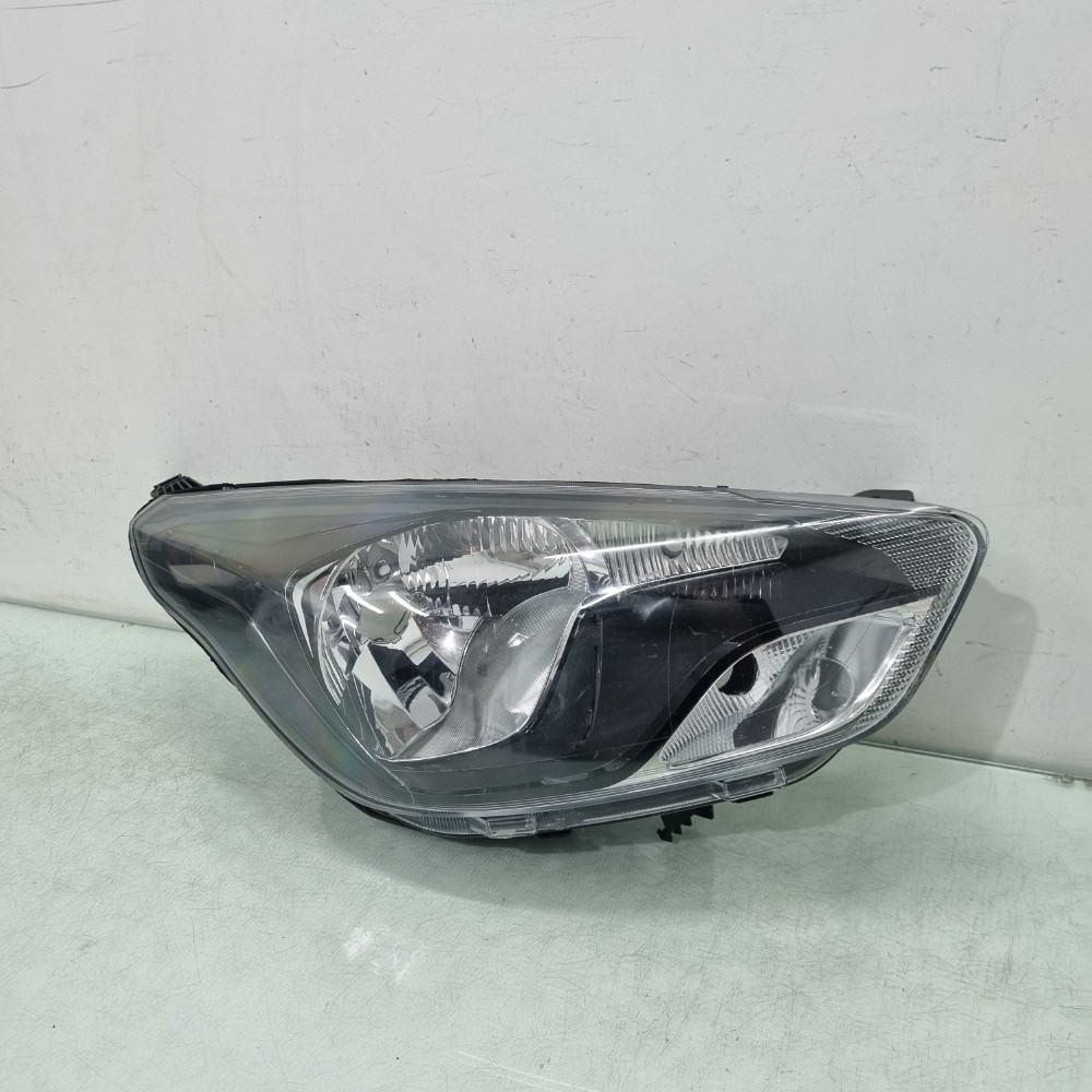 Farol Direito M.Negra Ford KA 2015/2018 Recuperado 1
