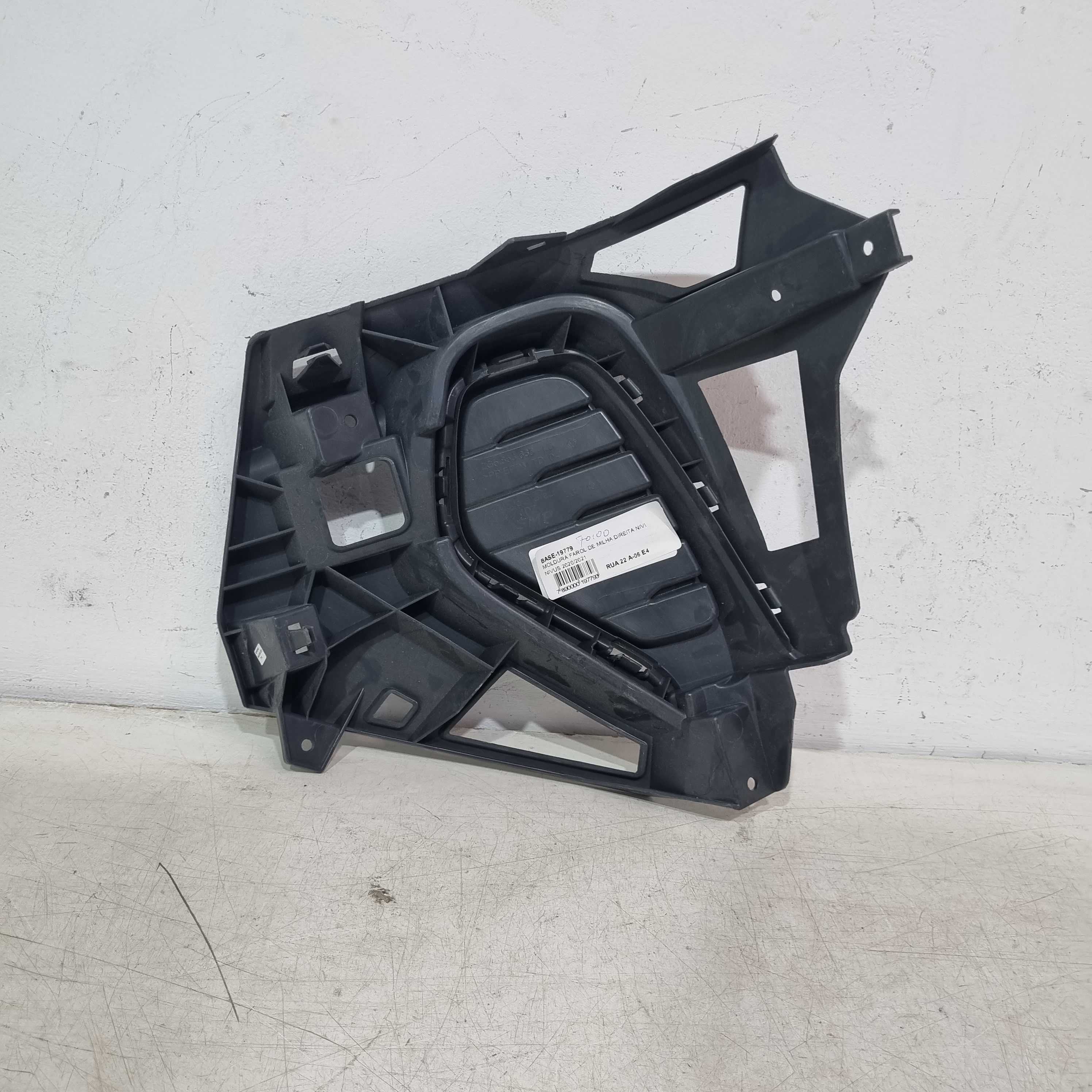 Moldura Farol De Milha Direito Volkswagen Nivus 2020/2021 Direito 2