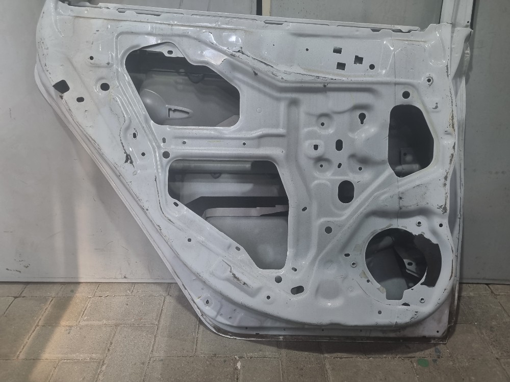 Porta Traseira Do Lado Esquerdo Nissan Sentra 2013/2016 Traseira Esquerdo 5