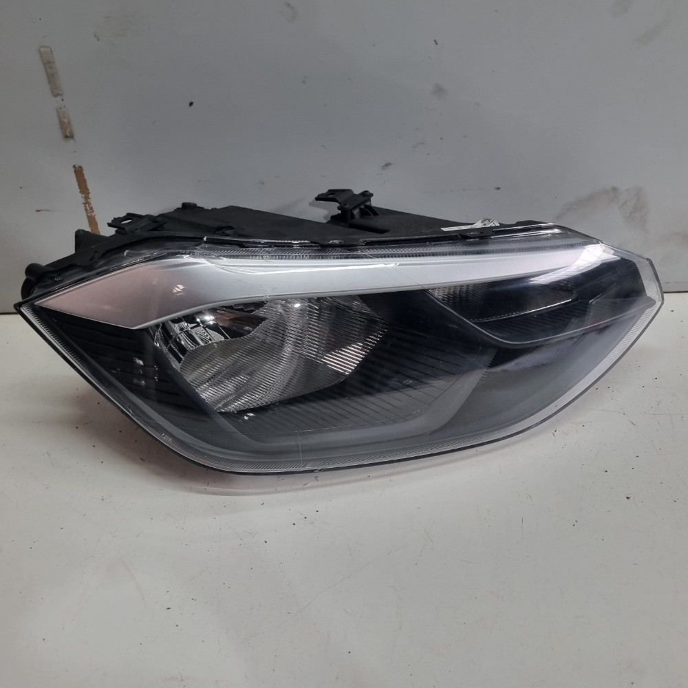Farol Direito Volkswagen Polo Track 2023/2025 Recuperado