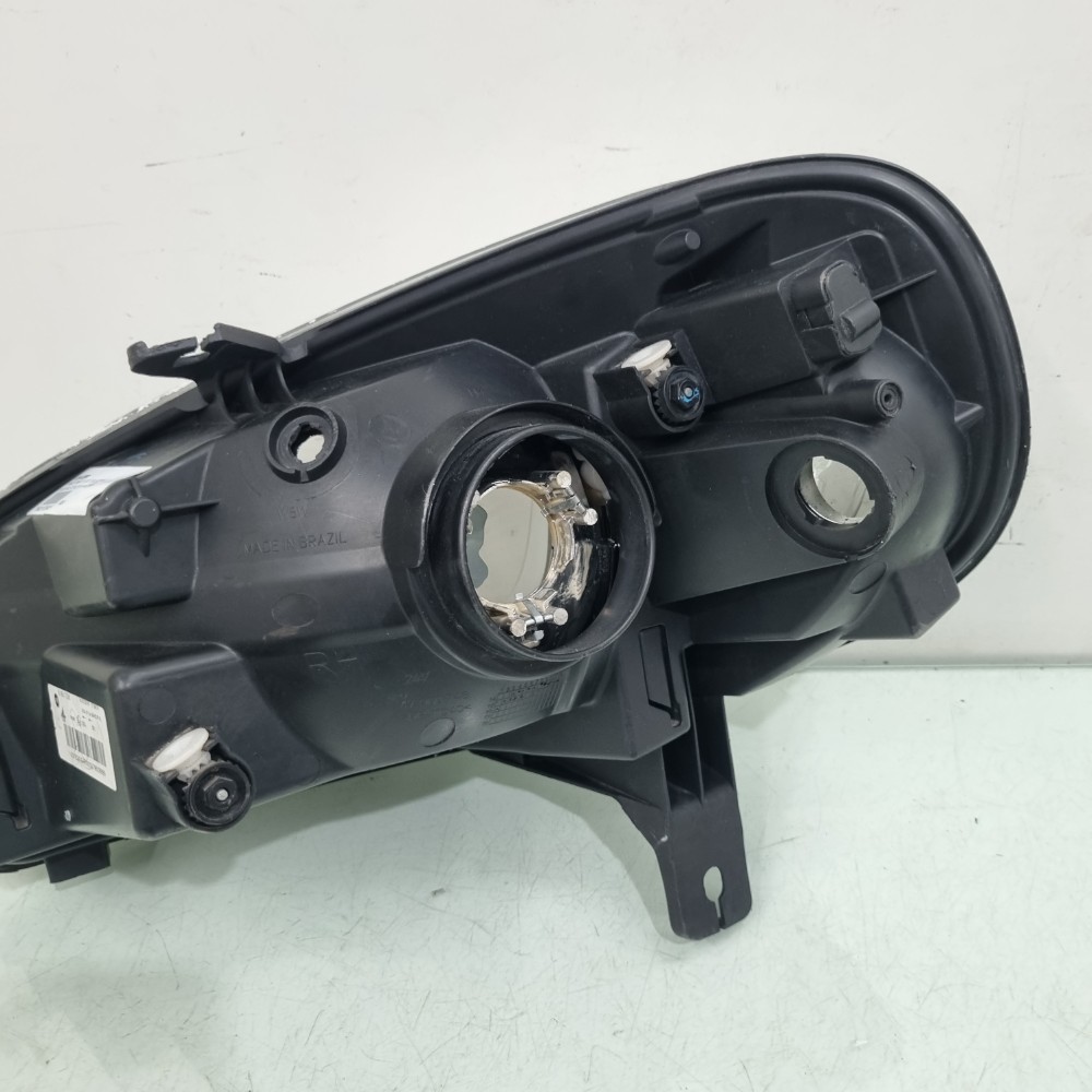 Farol Direito Fiat Uno 2016/2020 Recuperado Cromado Direito/passageiro 6