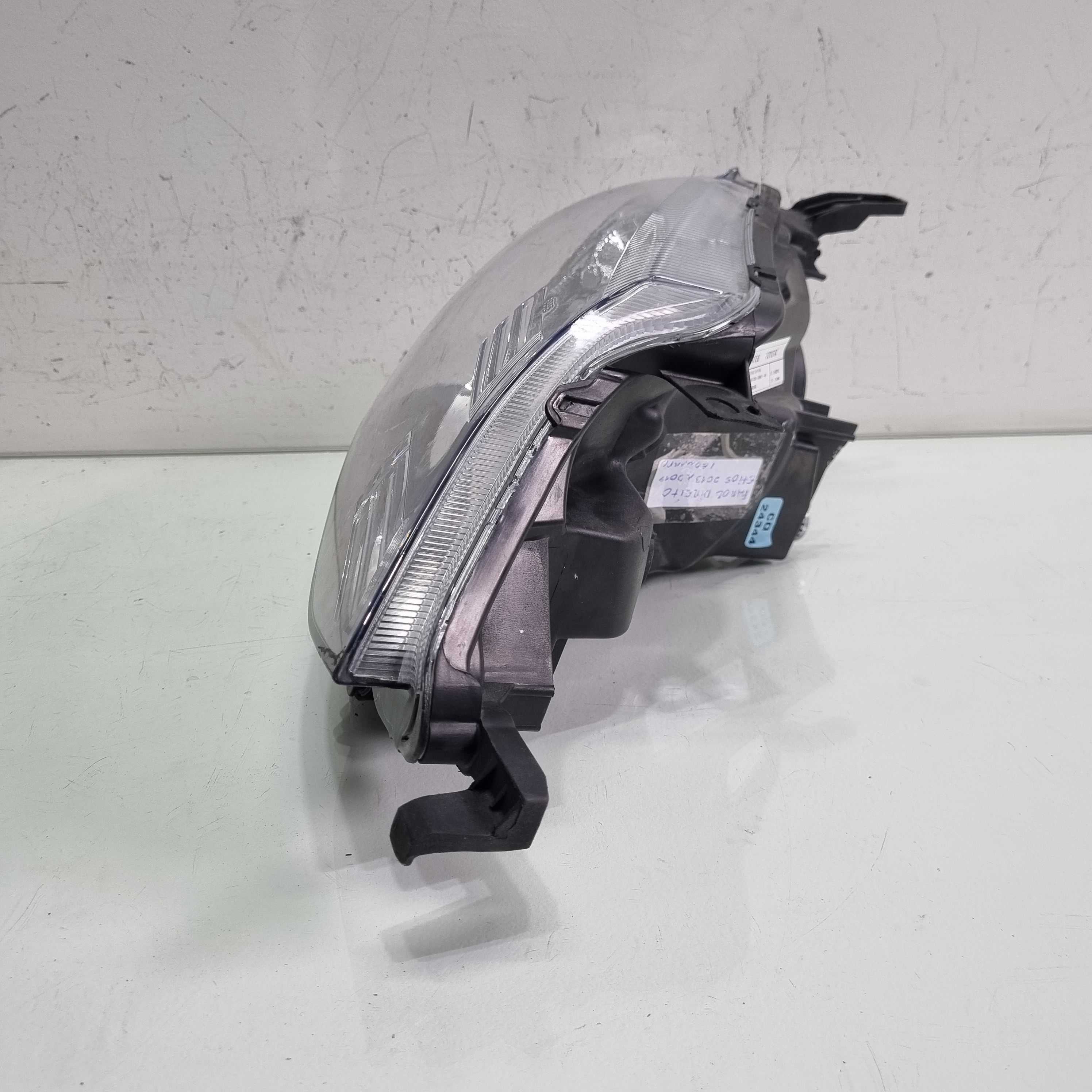 Farol Lado Direito Renault Kwid 2016/2021 2