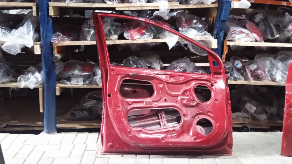 Porta dianteira esquerda hb20  20/24 1
