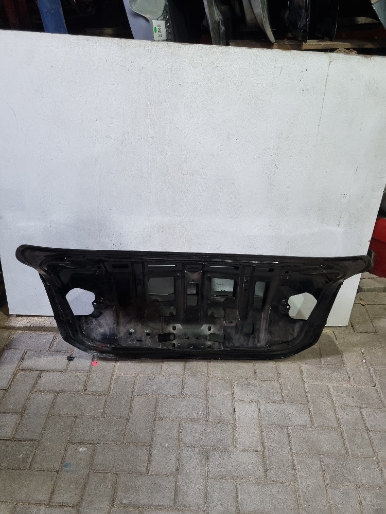 Tampa Traseira GM Cruze 2017/2022 Recuperada 4