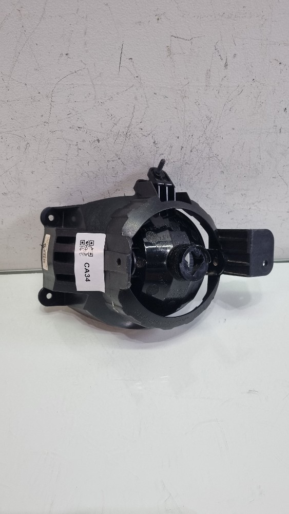 Farol Auxiliar lado direito Chevrolet Onix Modelo 2013/2018 2