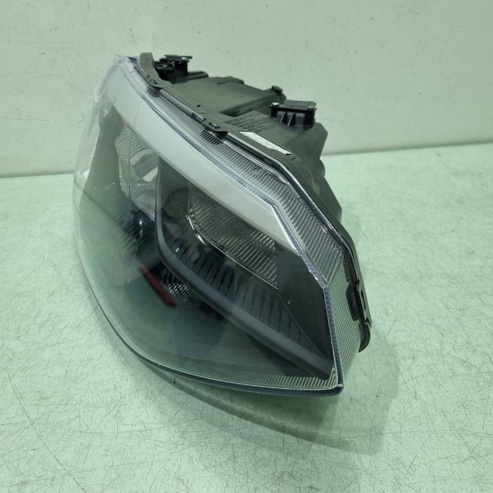 Farol Do Lado Direito Chevrolet Tracker Modelos 2023/2025 Direito/passageiro 2