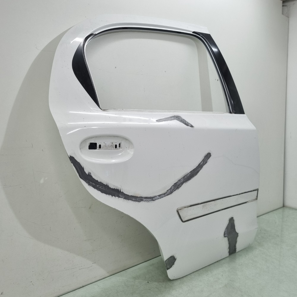 Porta Traseira Lado Direito Toyota Etios Hatch 2013 À 2019 2