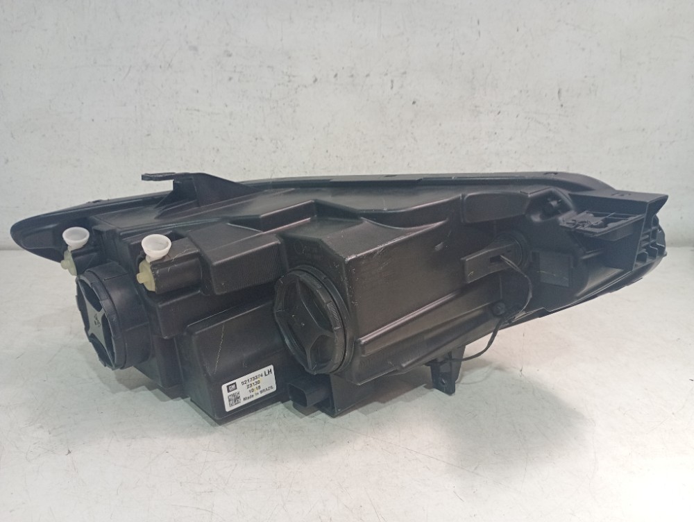 Farol Dianteiro Esquerdo Chevrolet Tracker 2020/2023 Esquerdo/motorista 6