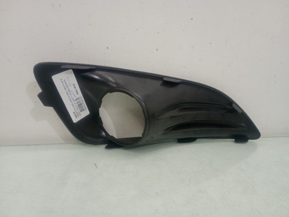 Moldura Cibié Direita New Fiesta 2013/2017 Com Furo 3