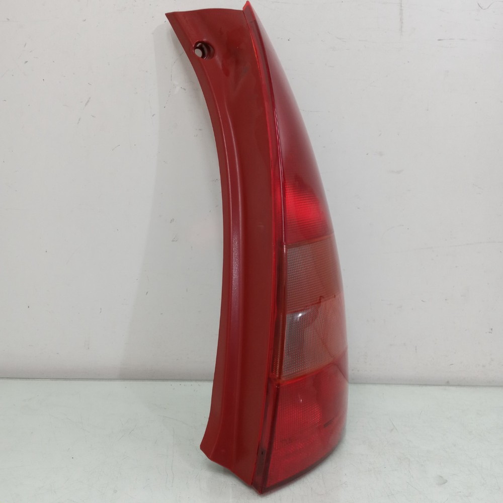 Lanterna  Lado Direito Citroën C3 2001/2005 Recuperado 3