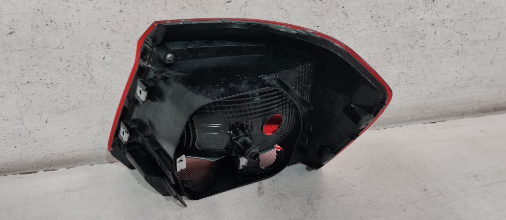 Lanterna Esquerda  Vw Gol G7 2017/2022 Recon. Esquerdo/motorista Vermelha 4