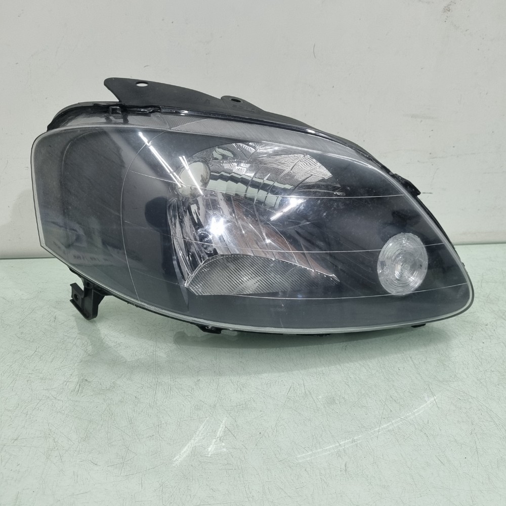 Farol Lado Direito M.negra Volkswagen Fox 2005 À 2010 1