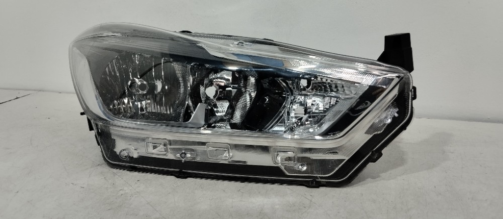 Farol  Direito Nissan Kicks  Sem Led 2017 A 2020 Recuperado. 2