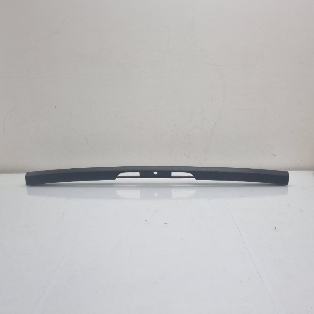 Moldura Do Vidro Vigia Volkswagen Saveiro Suporte 2010/2011 1