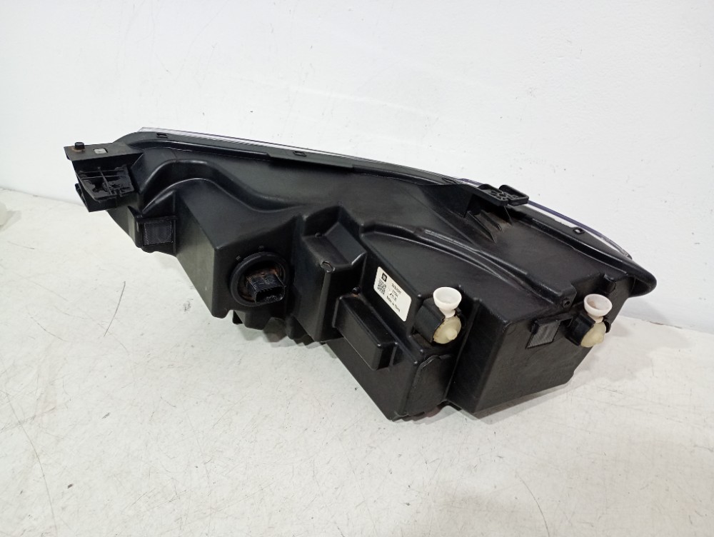 Farol Full Led Do Lado Direito Chevrolet Tracker 2020/2024 Direito/passageiro 4