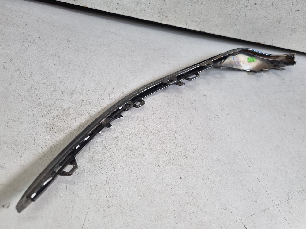 Friso Inferior Dir. Do P-choque Dianteiro Fastback 2022/2024 6