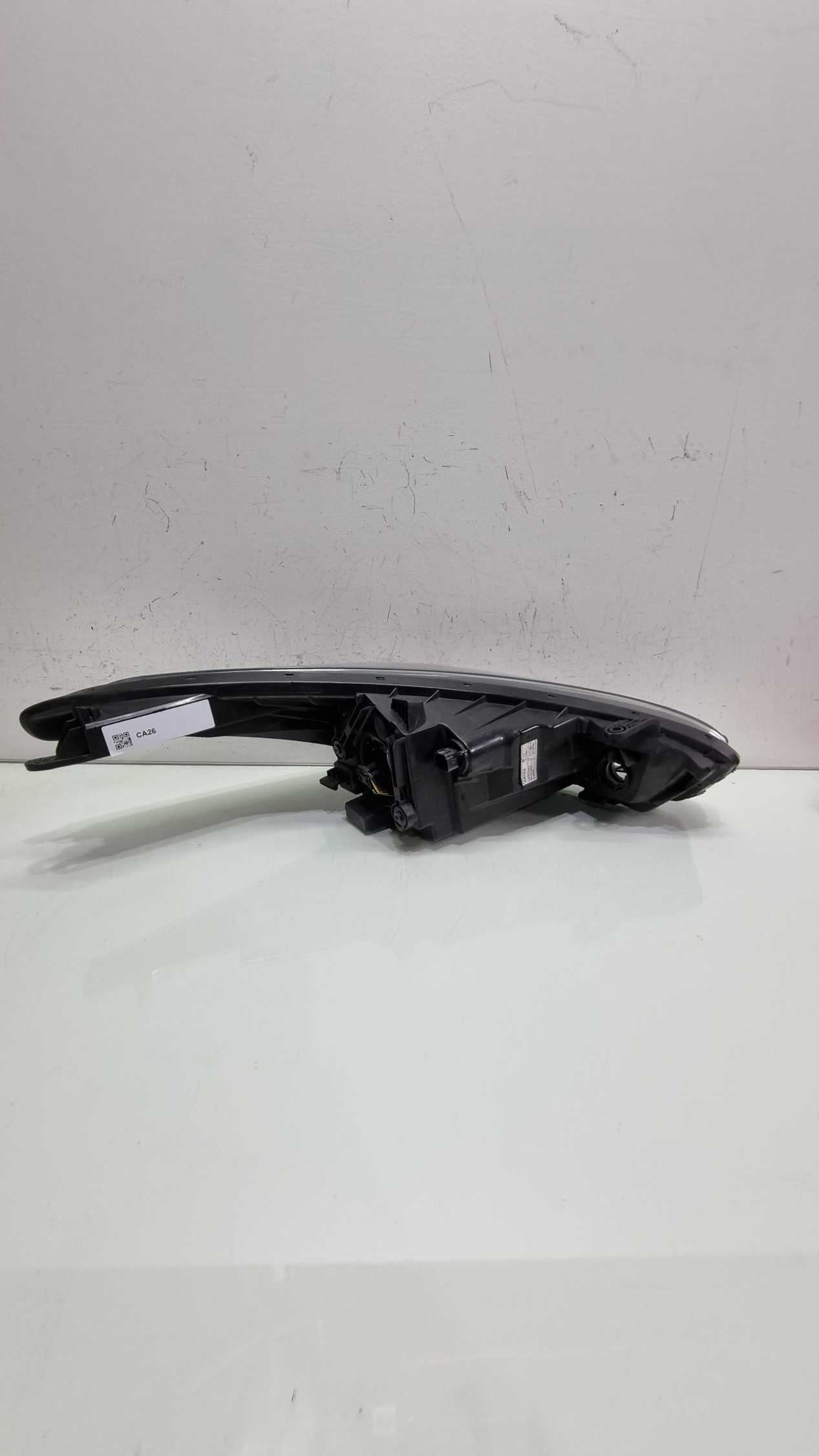 Farol lado esquerdo Hyundai HB20 modelo 2013/2019 1