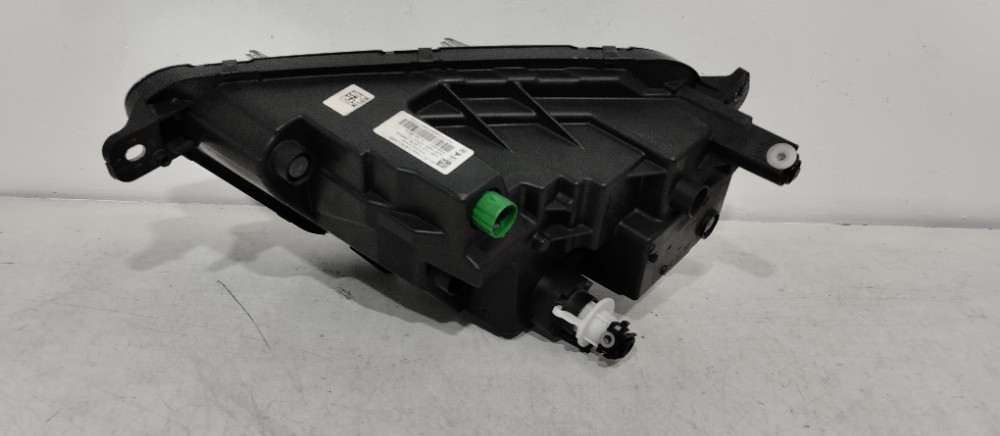 Farol Direito Do Fiat Toro 2022/2022 Usado Recuperado Direito/passageiro 4