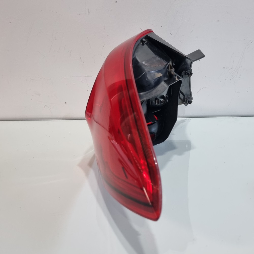 Lanterna Do Lado Direito Ford Ka Hatch Modelos 2015/2018 Direito/passageiro 5