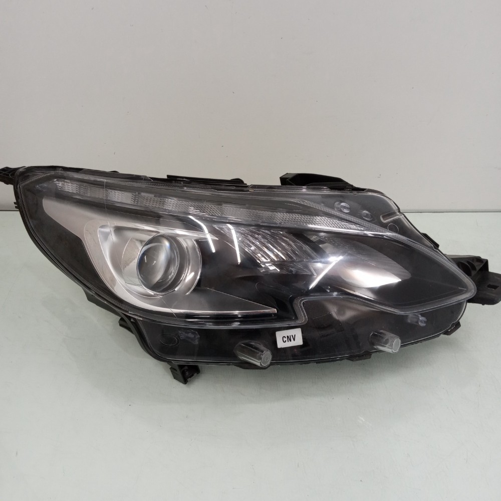 Farol Direito Mascara Negra Peugeot Modelos 2008 2016/2022 Direito/passageiro