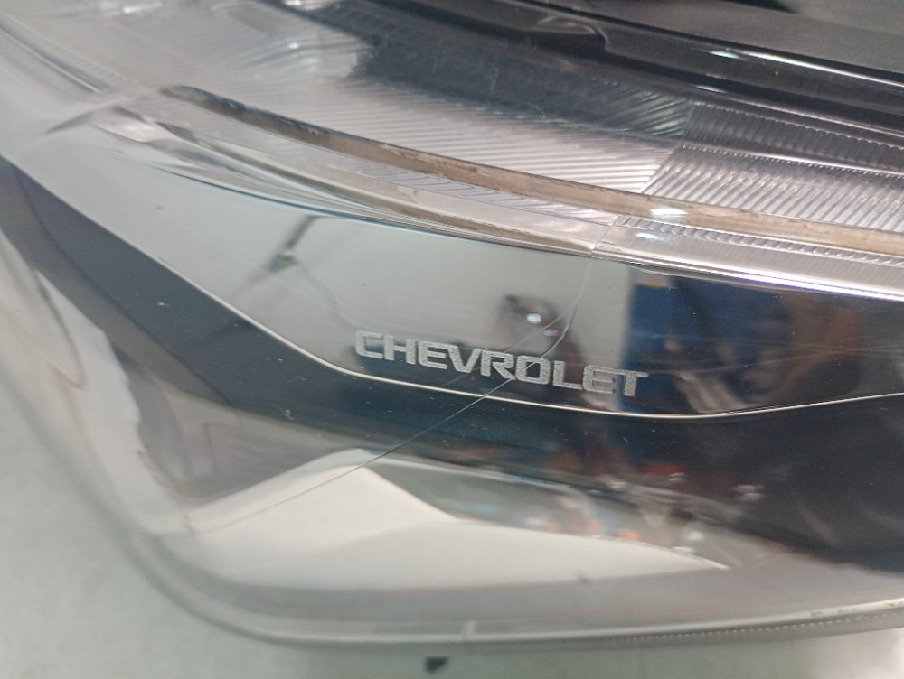 Farol Dianteiro Esquerdo Chevrolet Tracker 2020/2023 Esquerdo/motorista 4