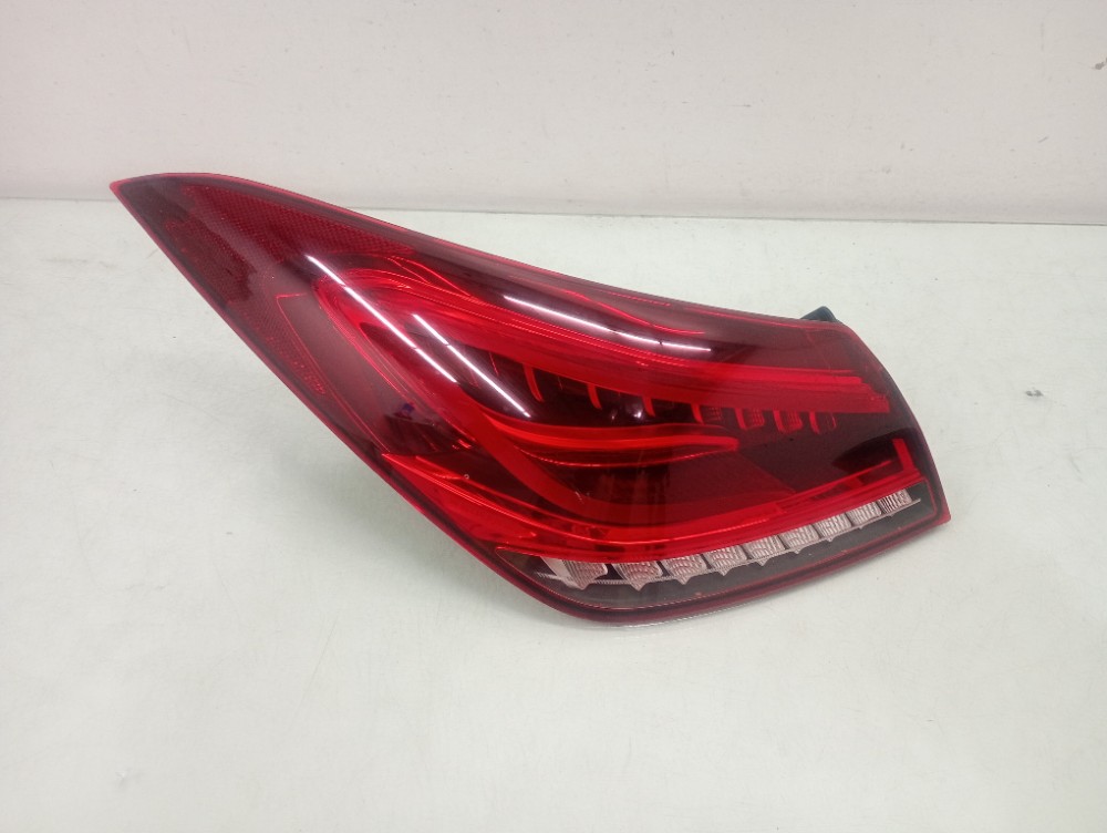 Lanterna Esquerda Mercedes Cla 2020/2023 recuperada 1