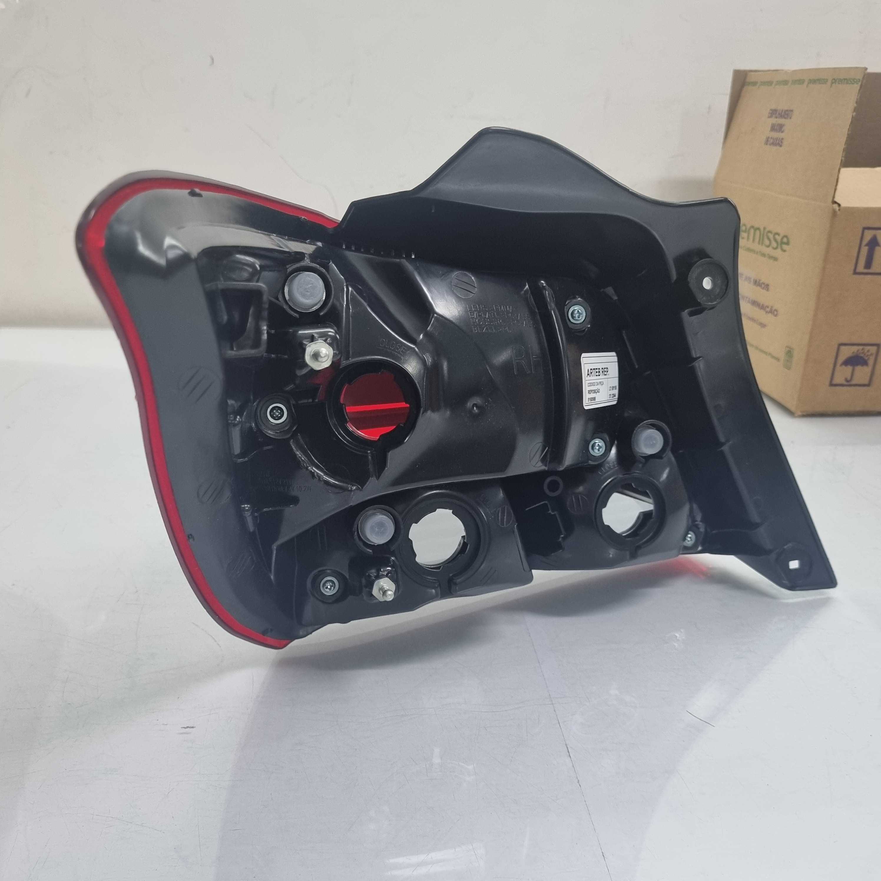 Lanterna Fume Direito Chevrolet Onix Hatch Modelos 2020/2024 Direito/passageiro 4