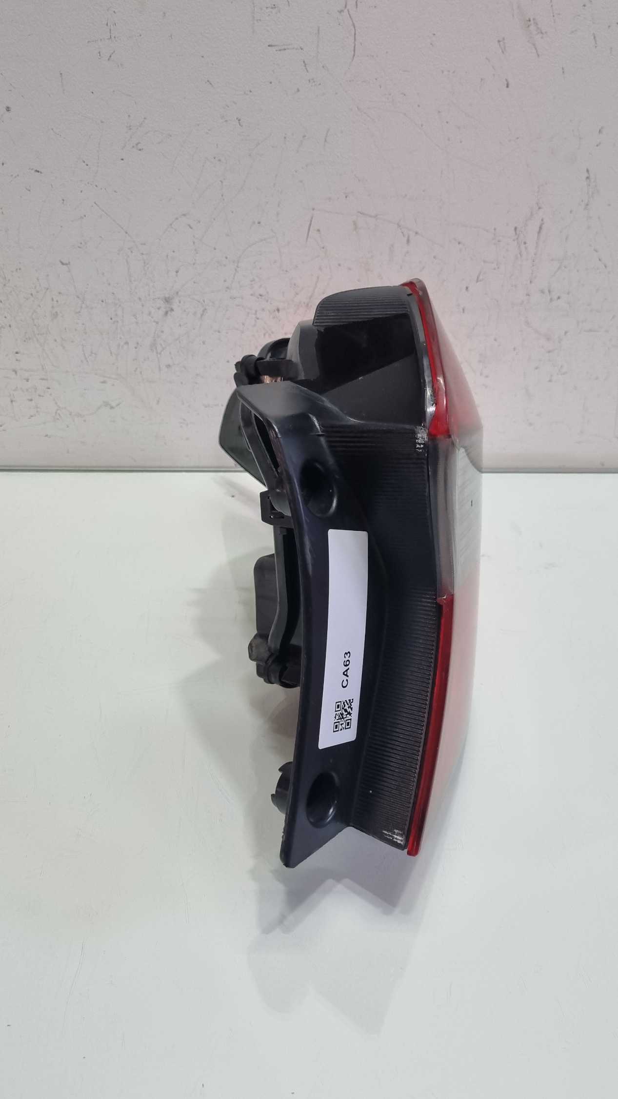 Lanterna lado direito Ford KA Sedan modelo 2015/2018 1