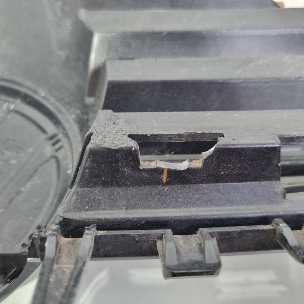 Grade Superior Parachoque Dianteiro Volkswagen Fox 2015/2021 Preto 2